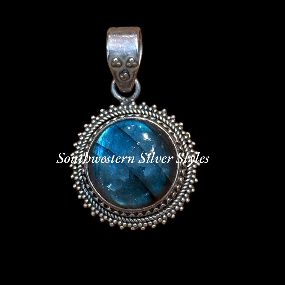 Vintage Labradorite Sterling Silver Deep Sapphire Blue & Black Color Pendant
